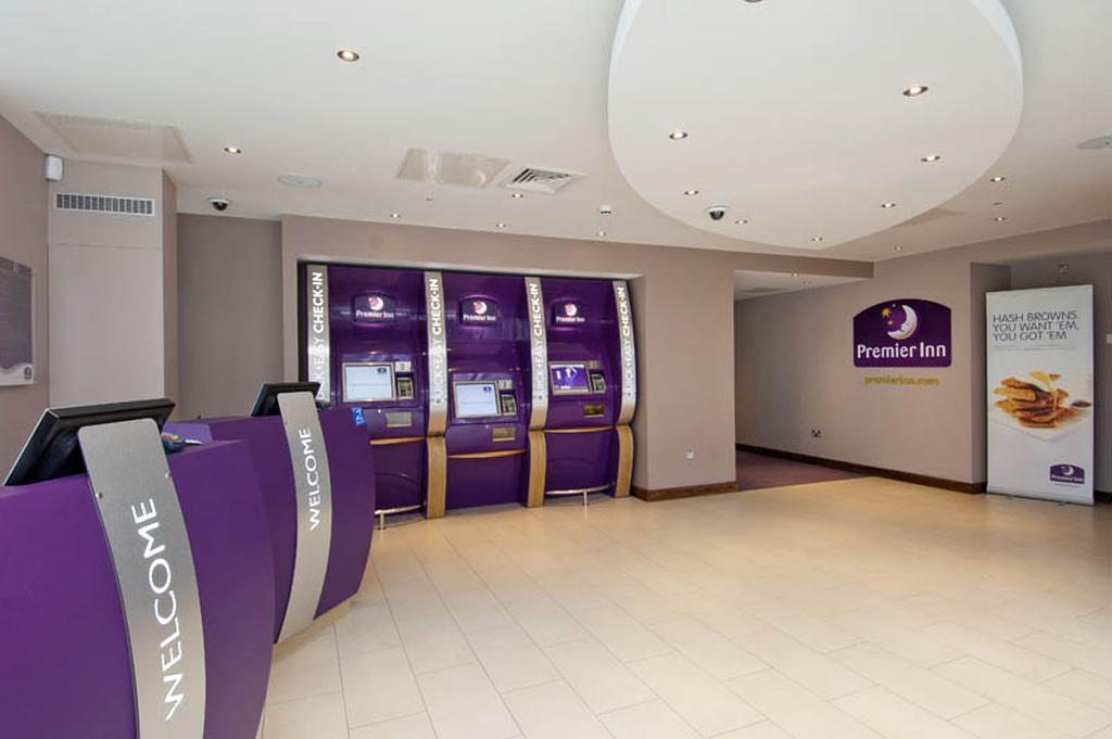 Premier Inn London Ealing Brentford Dış mekan fotoğraf