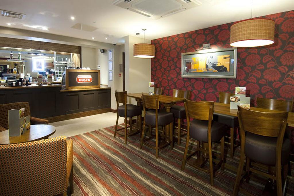Premier Inn London Ealing Brentford Dış mekan fotoğraf